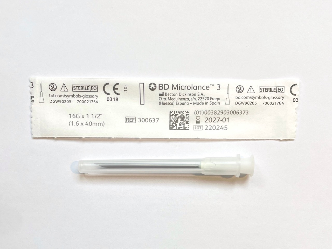 BD 16 gauge x 1 1/2 inch needle